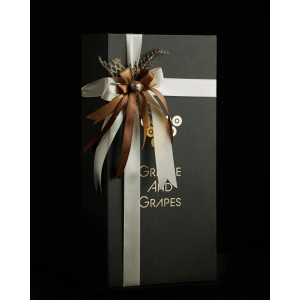 Black box for 2 bottles