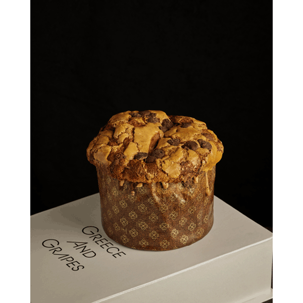 Panettone with chocolate filling