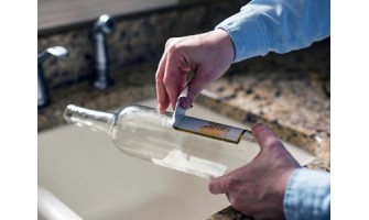 Πως να αφαιρέσετε την ετικέτα από ένα μπουκάλι κρασί