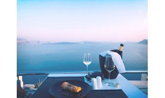 Οδηγός απόλαυσης κρασιού: Κρασί το καλοκαίρι, του Γιάννη Καρακάση MW