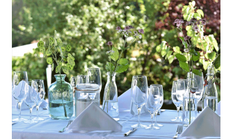 Οι κορυφαίες -κλασικές αλλά και πιο περιπετειώδεις- επιλογές για το Πάσχα, από τον Γιάννη Καρακάση MW